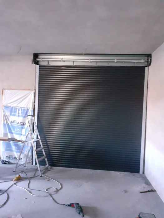 Usa garaj rulou din aluminiu