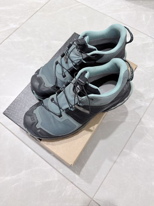 Продам трекинговые Salomon