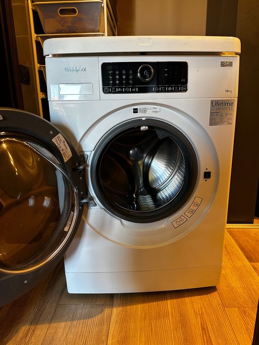 Продавам пералнята на части. Барабана се счупи, останалото е здраво. Whirlpool 6th sense 859209510010 / 411642003338