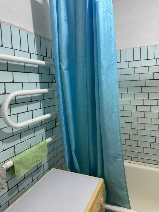 Продам 4 комнатную квартиру