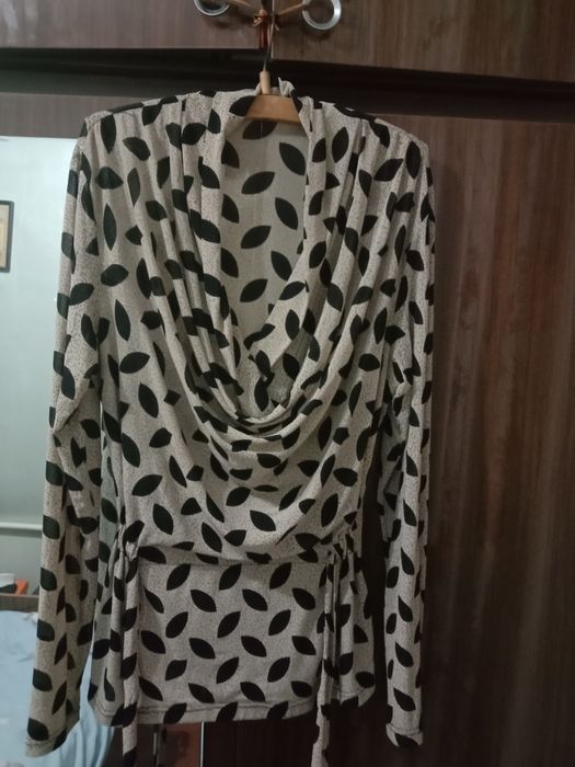 Женские кофты и блузки, 48 размера