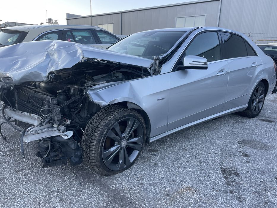 На Части w212 Mercedes E 200 cgi Автомат/Бензин