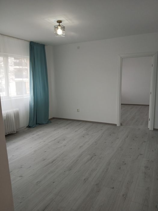 Proprietar vând Ap 2 cam SD circular et 1 fără risc Podu Roș