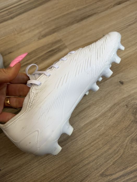 Футболни обувки adidas PREDATOR LEAGUE MG ! 40 н