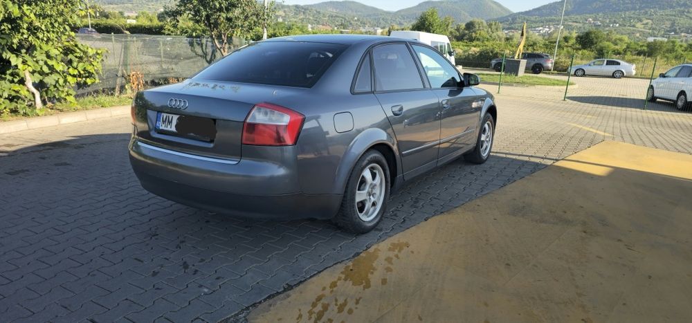 AUDI A4 0 — imagine 3