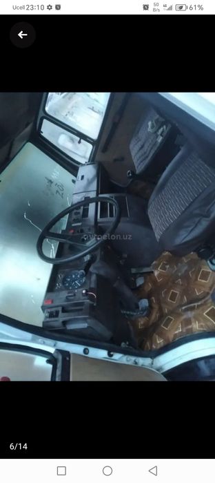 Mercedes-benz model 709D