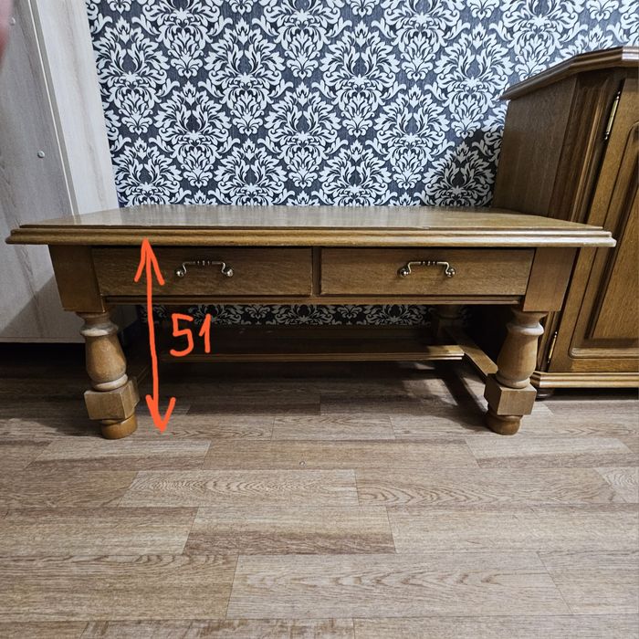 Комод и журнальный стол