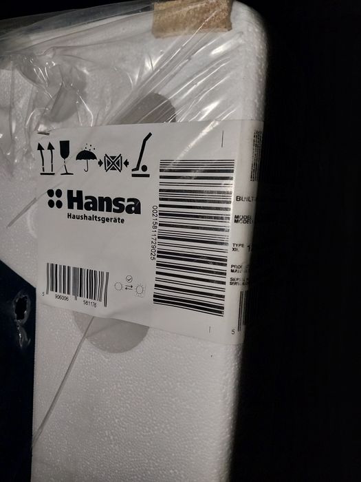 Духовой шкаф Hansa. Модель BOES684633