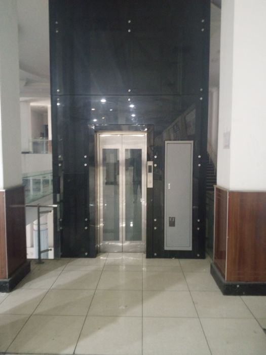 Лифт пассажирский сотилади