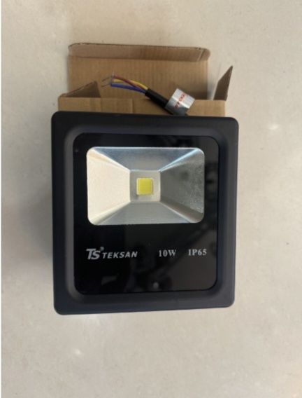 Уличный прожектор 10W