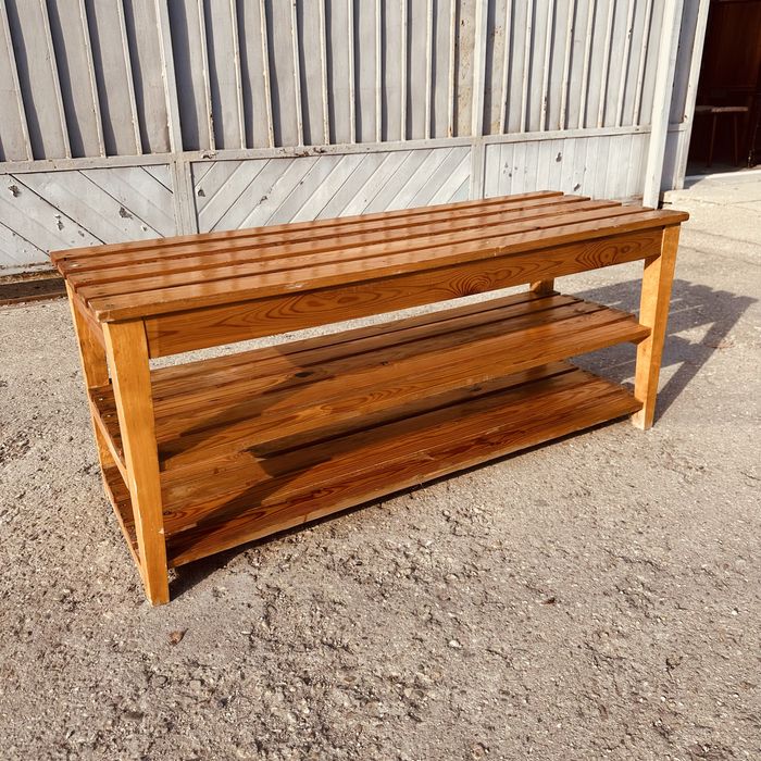 Шведска дървена пейка с рафтове – масив