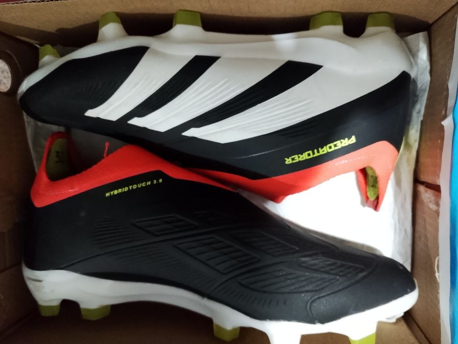 Футбольные бутсы