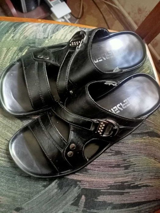 шлепки мужские . черного цвета размер 40-41