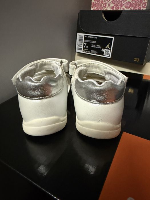 Sandale Chicco marimea 18