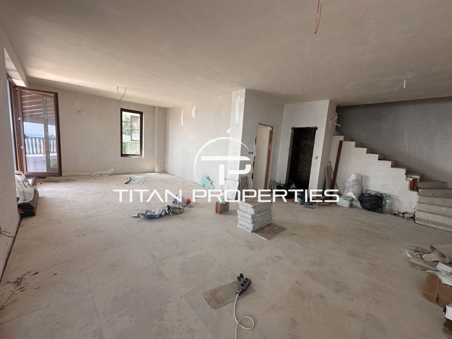 Продава се Къща в Свети Влас - 200 кв.м за 3000 €/кв.м - Снимка #2