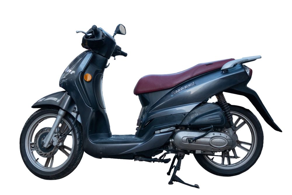 Peugeot Tweet fara permis