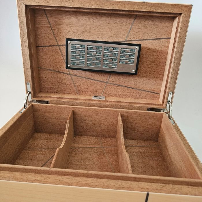 Dunhill Ribbon Sycamore Humidor 1 of 88 (100 cigars)-(The White Spot)
