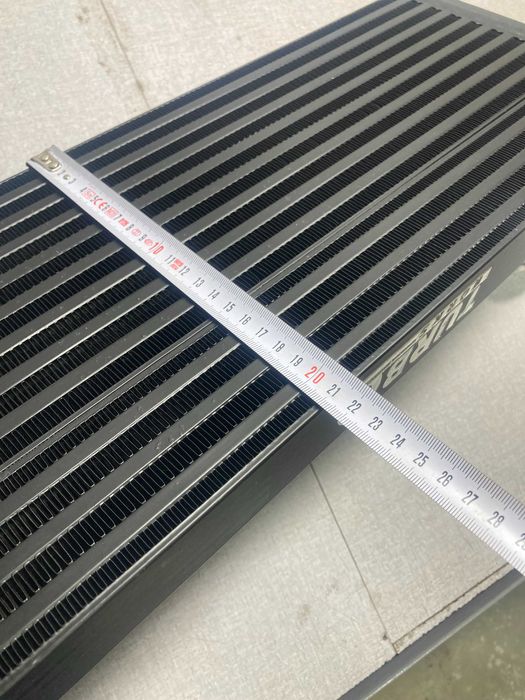 Челен интеркулер тунинг бмв е9х/е82/е87/е88 330д/335д/335и и др.