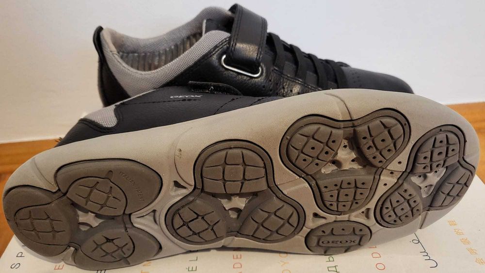 Pantofi baieti Geox - marime 37