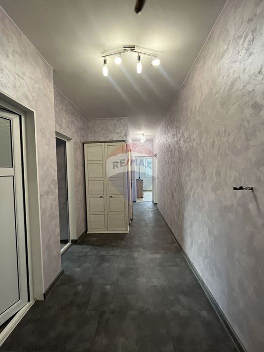 Продава се Тристаен апартамент в Варна, Младост 1 - 106 кв.м за 2076 €/кв.м - Снимка #10