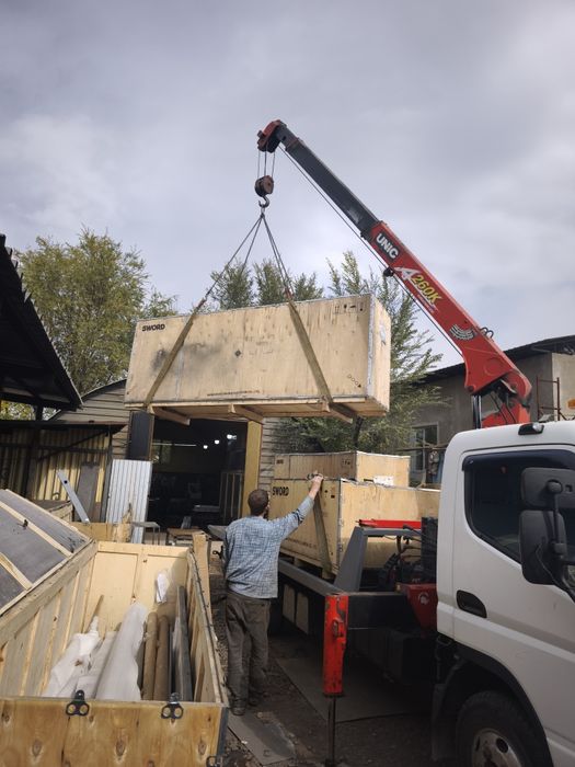 Грузовой эвакуатор манипулятор