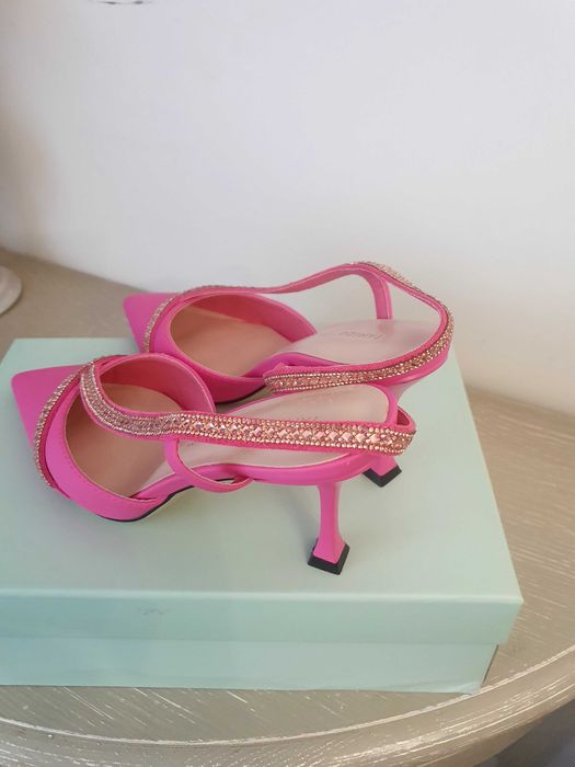 Продам женские туфли