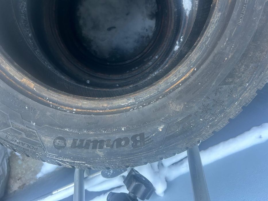 Cauciucuri iarna 215x65