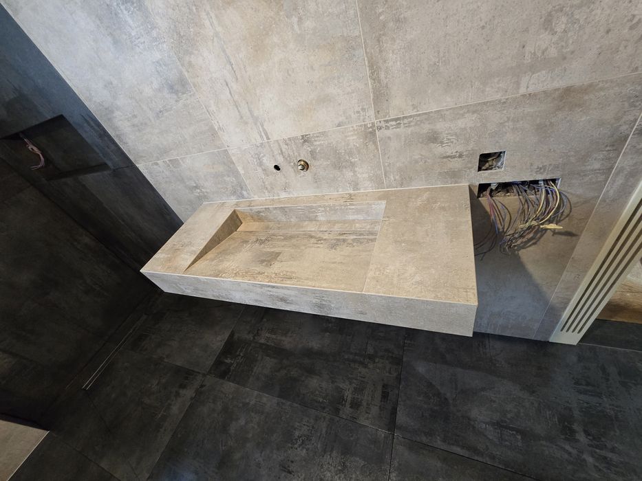 Execut lucrării fatade placare cu piatra naturala