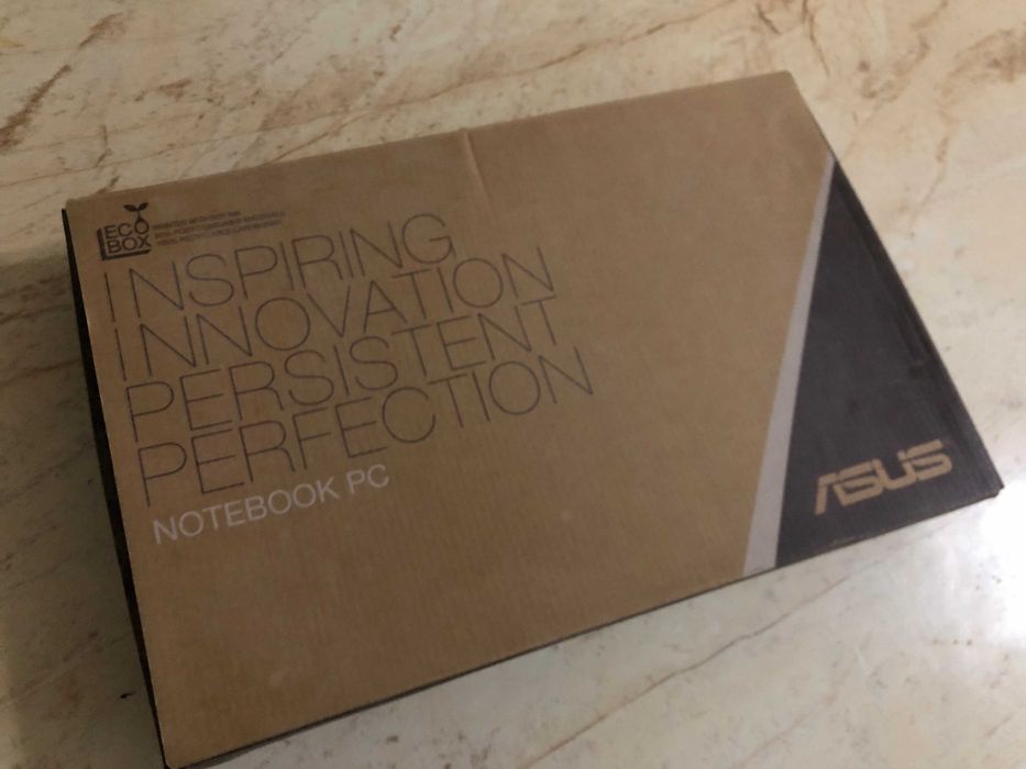 Laptop ASUS X200MA 11.6 inchi cu windows 8 in cutie