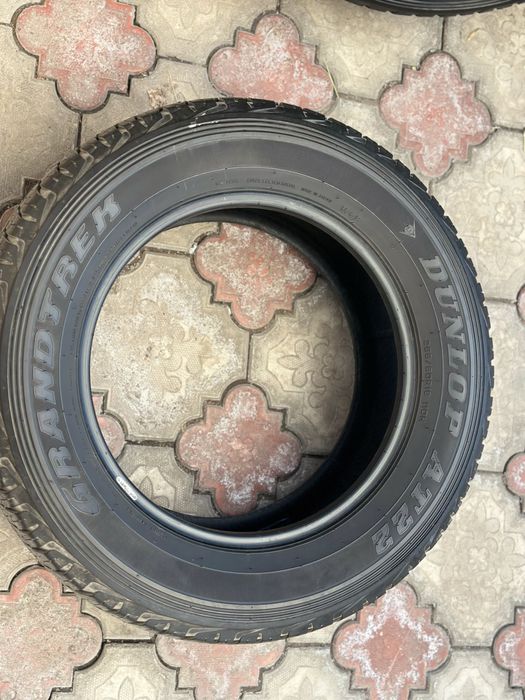 Продам резину DUNLOP 265/60/R18