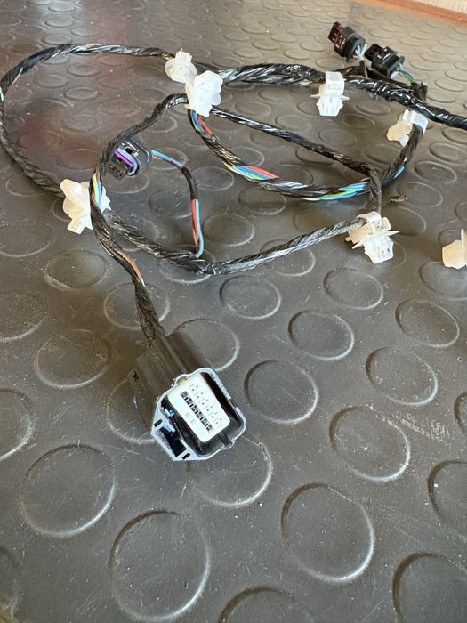 Нисан кашкай 2023г инсталация задна броня nissan QashQai