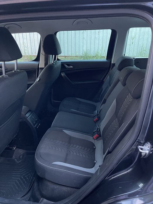 Машина skoda yeti 2013 автомат