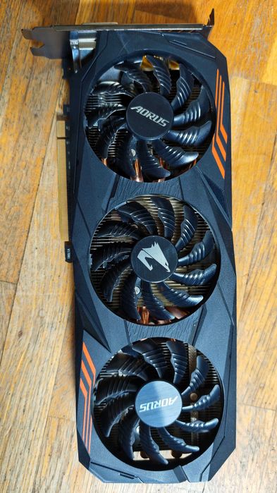 Продавам видеокарта GIGABYTE GTX 1070Ti AORUS 8GB
