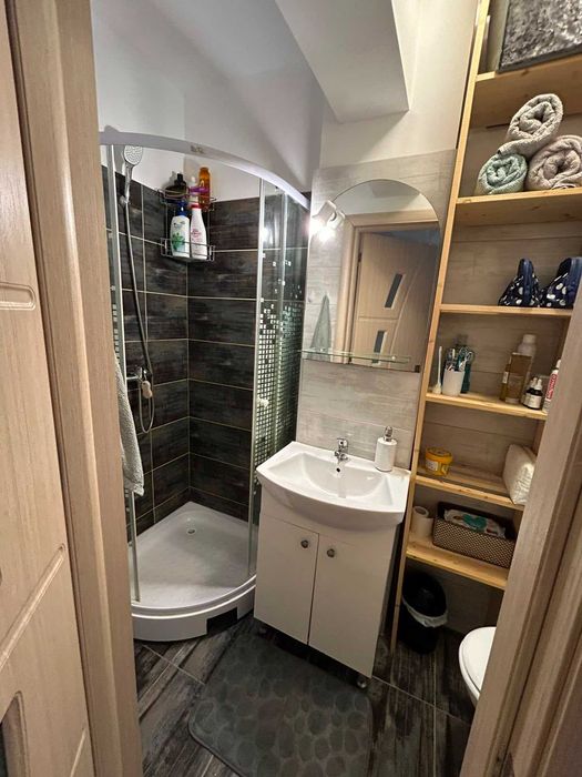 Apartament 3 camere | 2 bai | 67mp utili + balcon | Etaj 3/3 + pod | Parcare