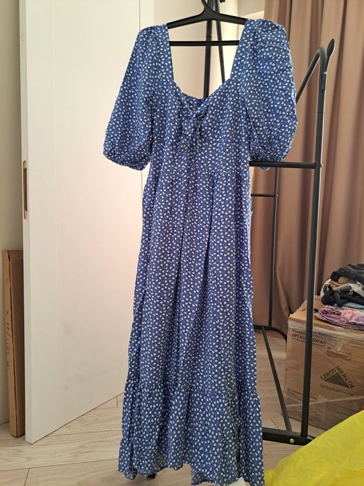 Продам женские платья кофты брюки