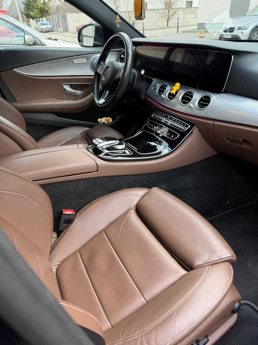 Vând Mercedes-Benz  E350E,PLUG in HYBRID