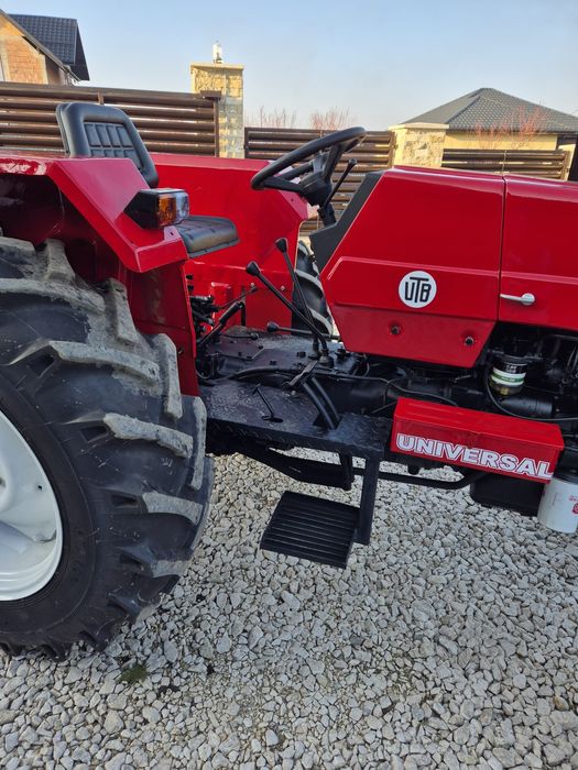 Vand Tractor Universal 453 model nou