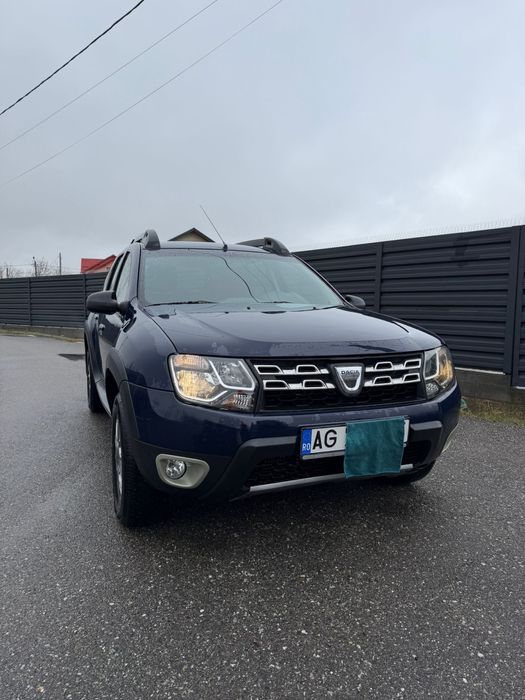 Vând Dacia Duster 2014