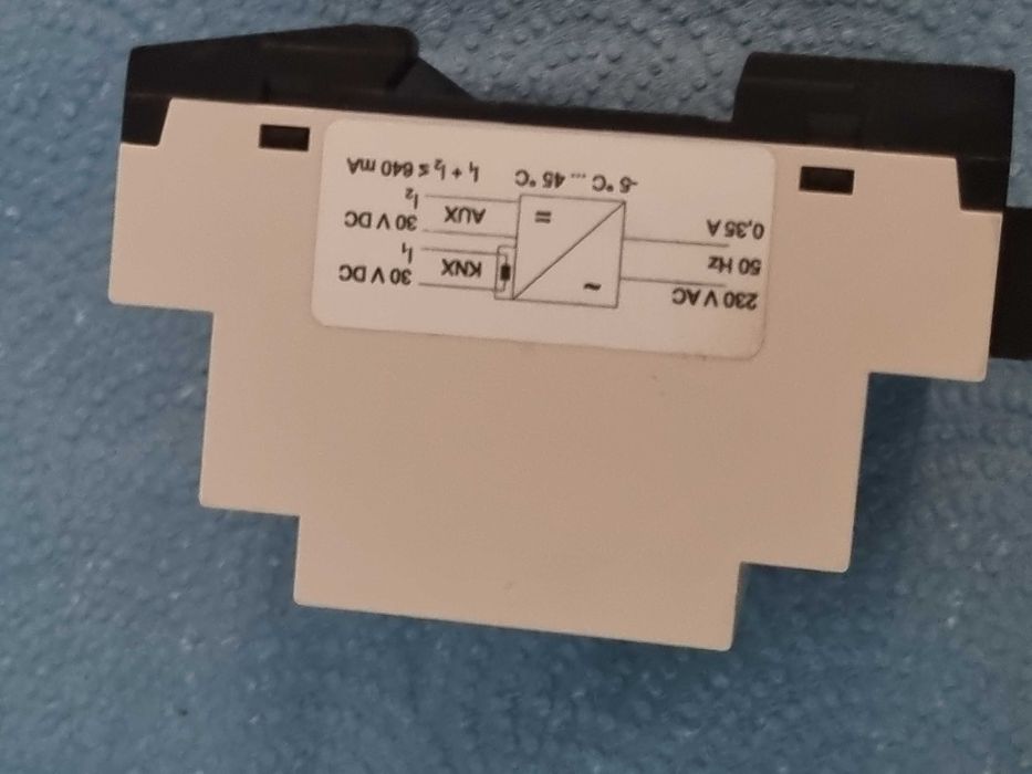 Vand aparataj KNX/ cuie de pulsă