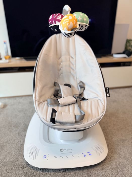 Електрическа бебешка люлка 4moms mamaRoo 5.0.
