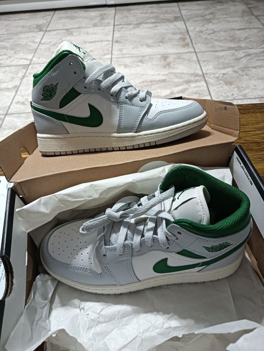 Jordan Air 1 Mid Junior