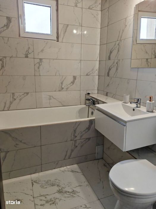 Apartament 3 camere de vanzare Rogerius
