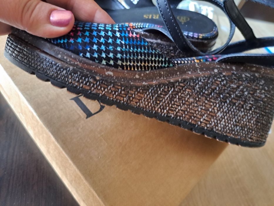 Сандали"Дарис" нови