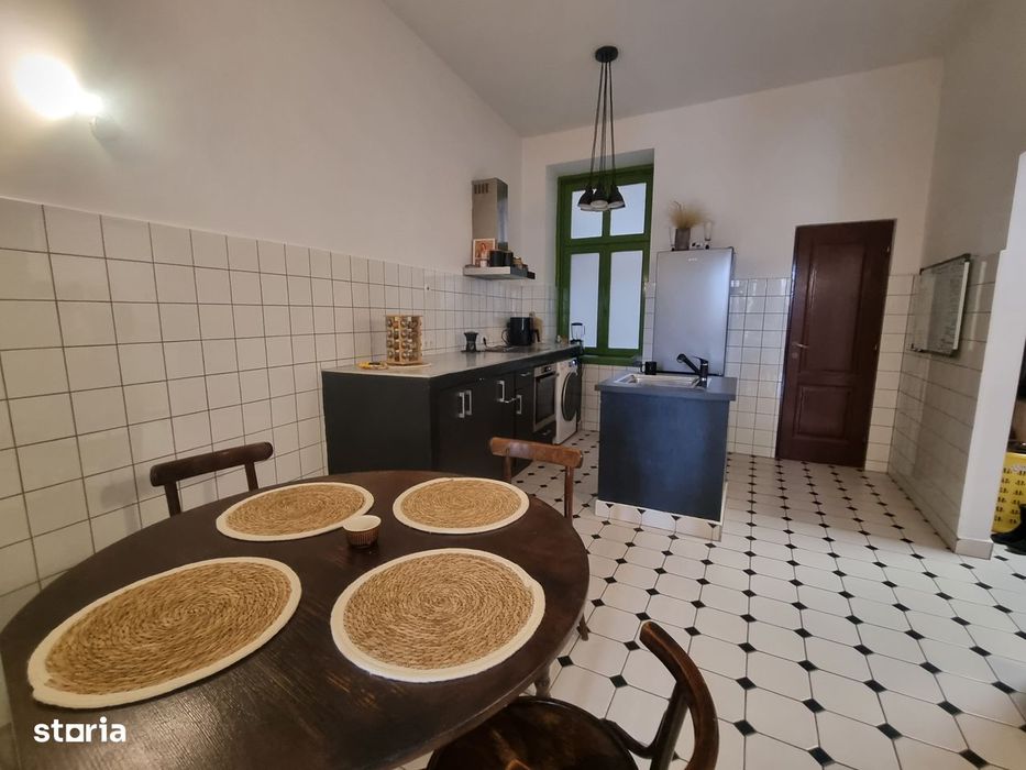 De închiriat apartament/birou zona centrală