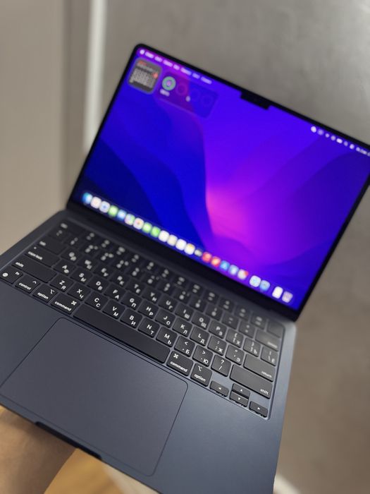 MacBook Air M3 100%