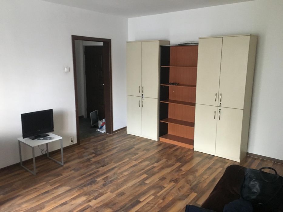 Garsoniera 44m, zona linistita, loc parcare