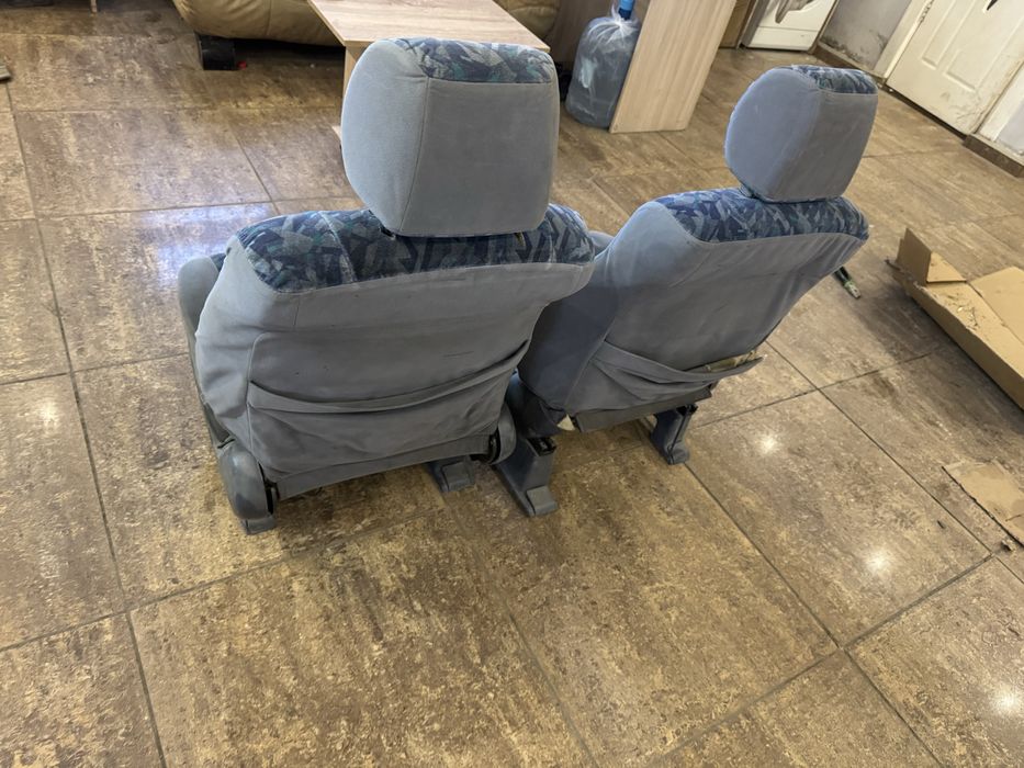 Продам сидение Toyota Ipsum 10