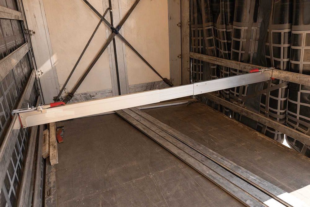 Групажна дъска (карго бар) DEKRA 1.90м-2.20m;  2.40m-2.70м - НОВИ!