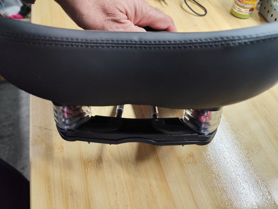 Продавам седалка за велосипед