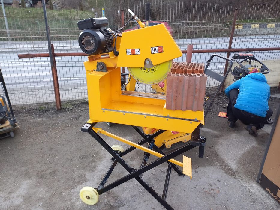 Inchirieri scule masina de taiat caramia pavaj masina canelat pereti  generator slefuitoare glet beton motopomoa pomoa placa compactor  szerszámbérles